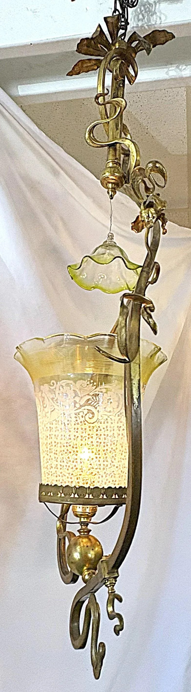 Early 1900's Art Nouveau English Stevens & Williams Gas Chandelier Converted to Electric - 4