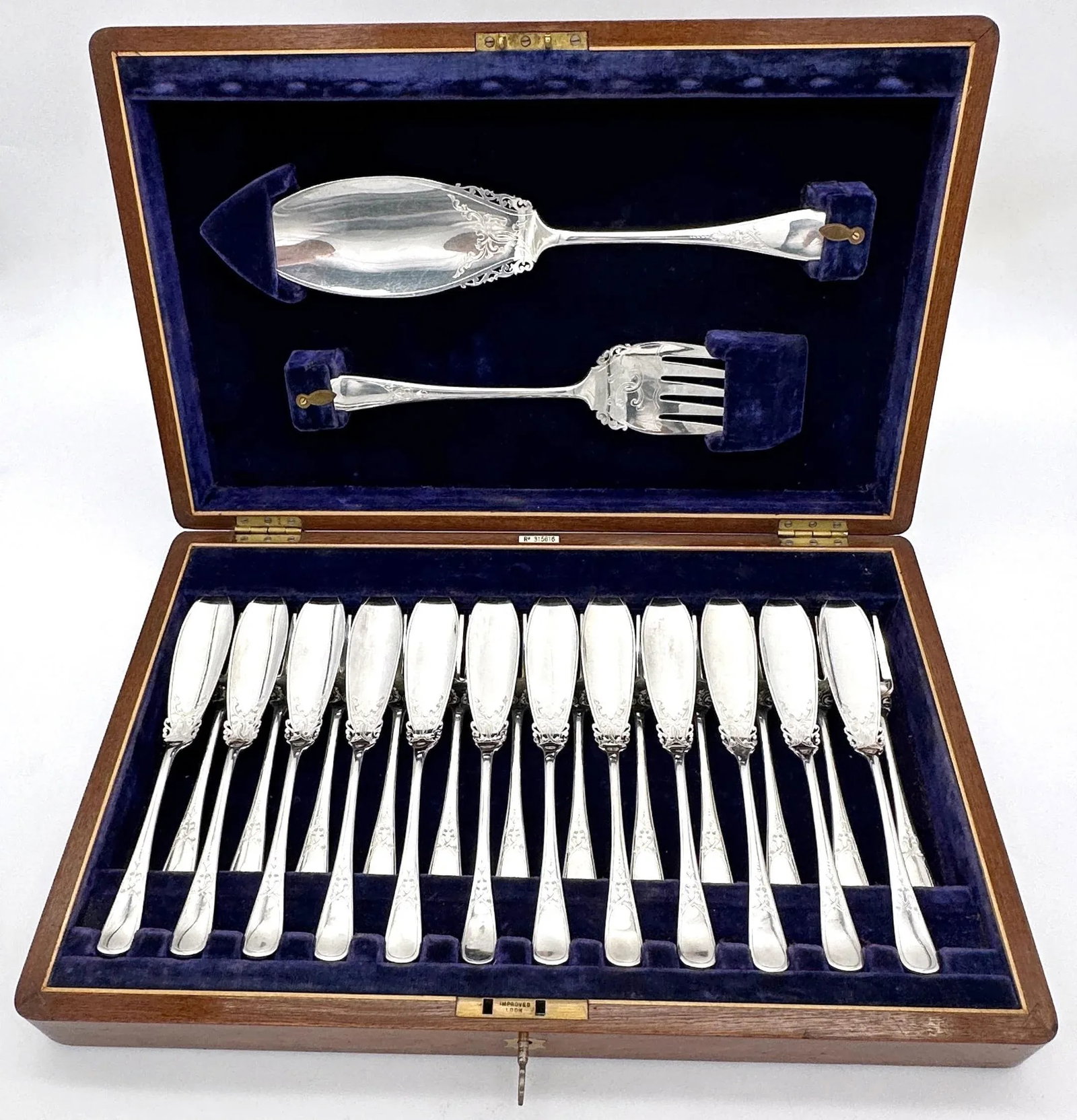 Antique English Boxed Engraved Sheffield Fish 26 Piece Fish Serving Set - 4