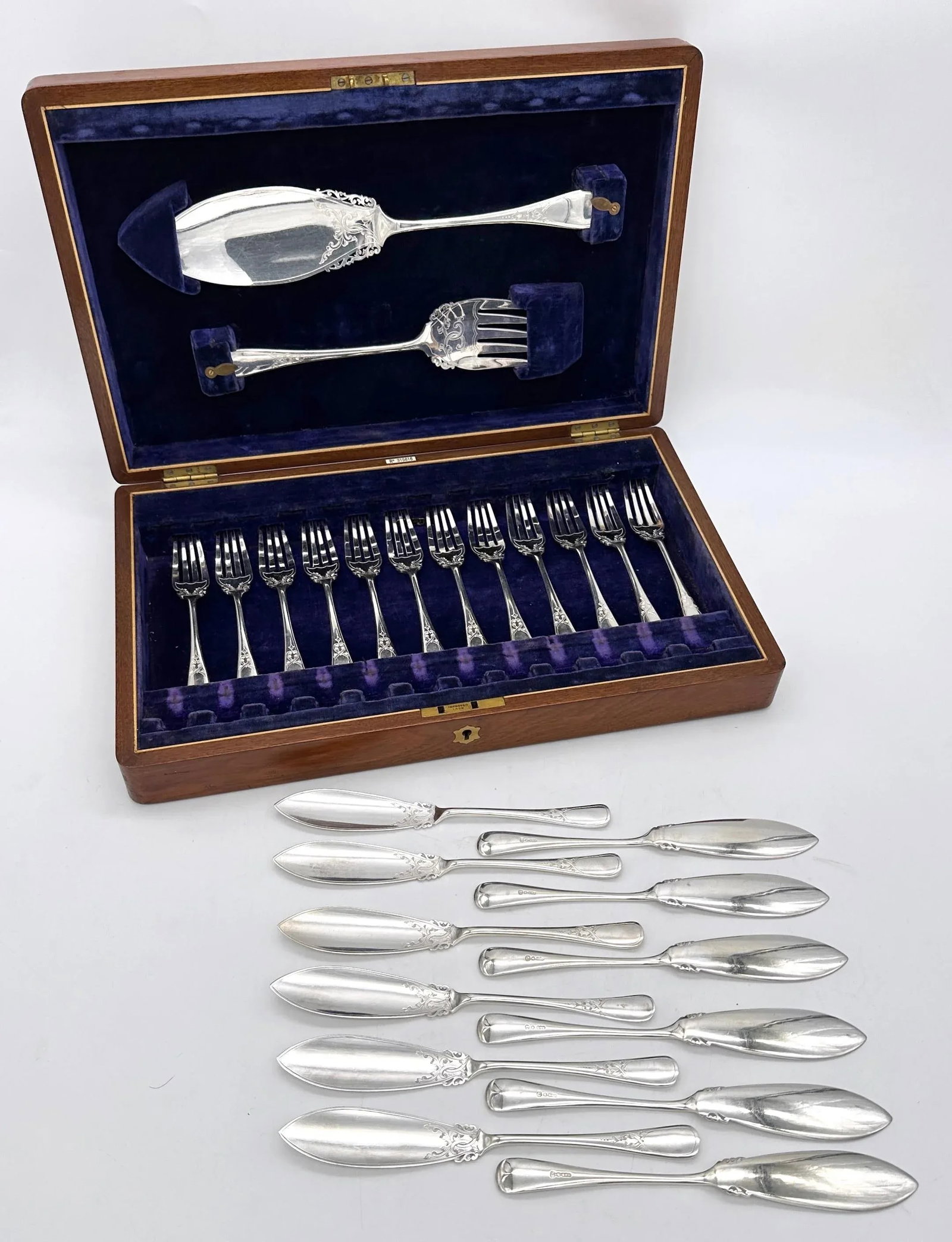 Antique English Boxed Engraved Sheffield Fish 26 Piece Fish Serving Set - 6