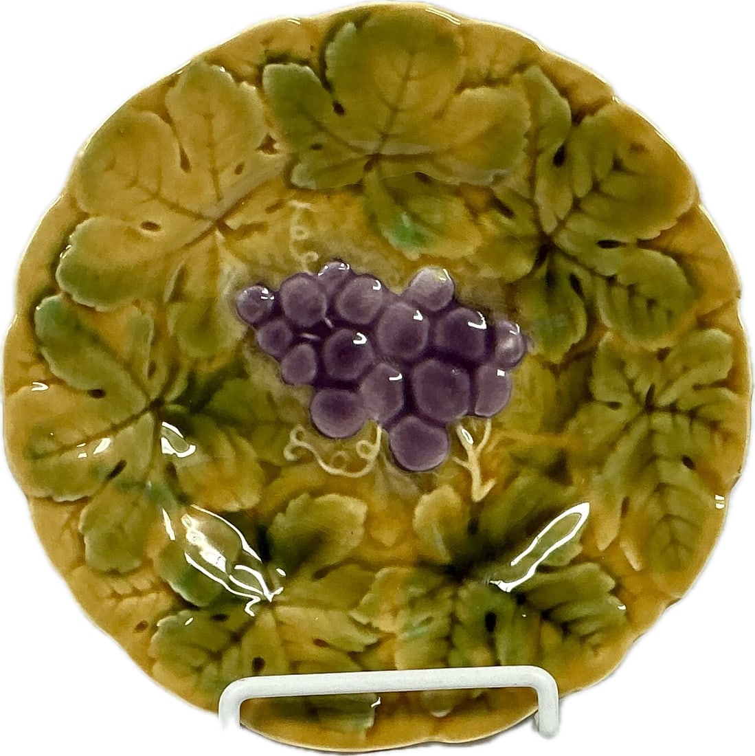 Sarreguemines French Majolica Plates, Set of Three - 9