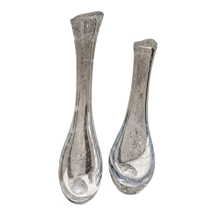 1970s Kosta Boda Vases Controlled Bubble Vicke Lindstrand Sweden: For your consideration, a pair of Kosta Boda controlled bubble art glass Vases by Vicke Lindstrand Sweden (set of two). Sweden circa 1970s. Thick glass. Signed at bottom. Dimensions: Tall -13 x 3