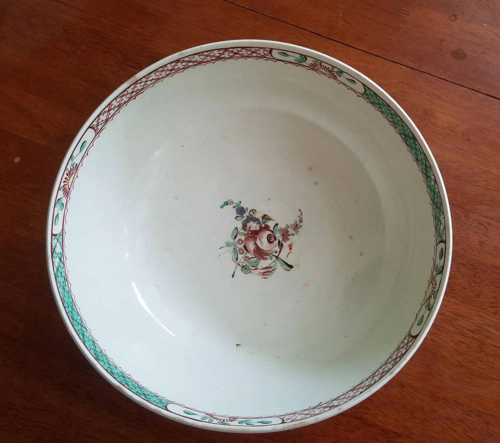 English Creamware Pottery Large Sailor's Farewell Bowl With a Chinoiserie Scene on the Reverse - 2