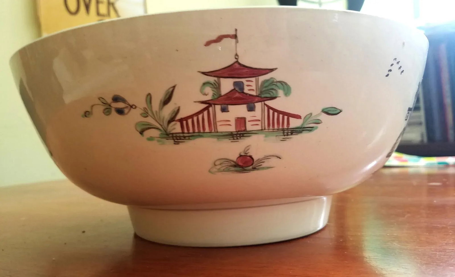 English Creamware Pottery Large Sailor's Farewell Bowl With a Chinoiserie Scene on the Reverse - 8