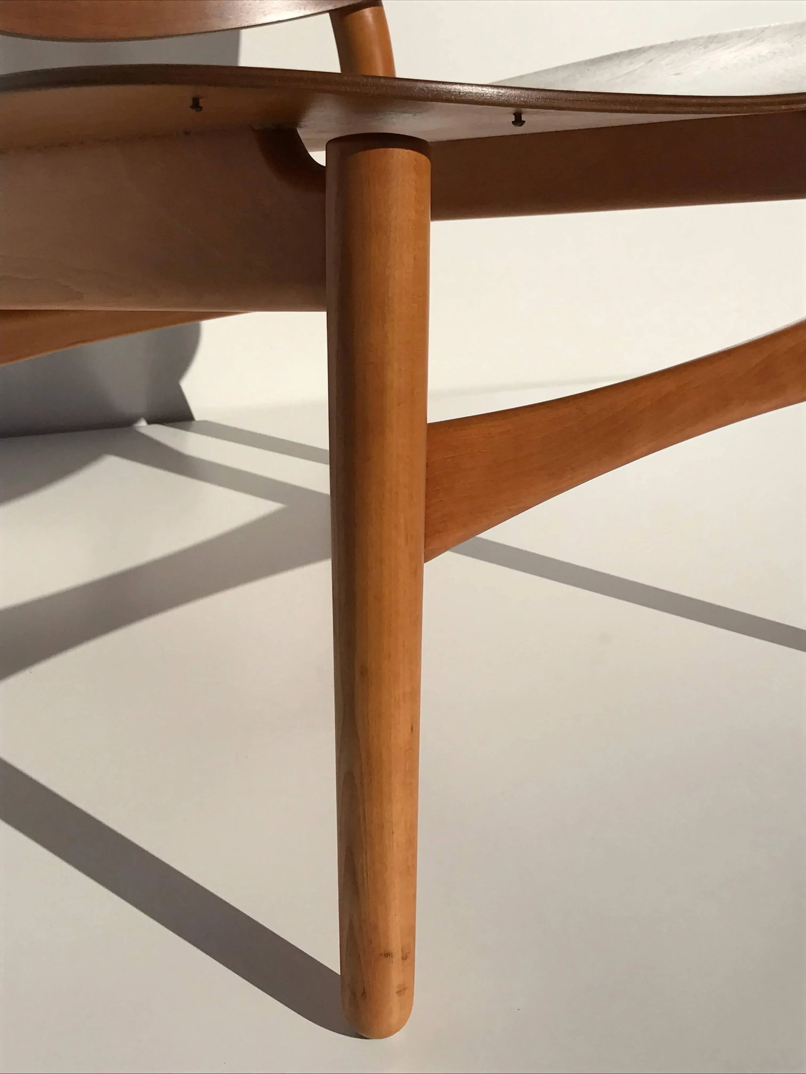 Shell Chair by Hans Wegner in Walnut and Beech - 8