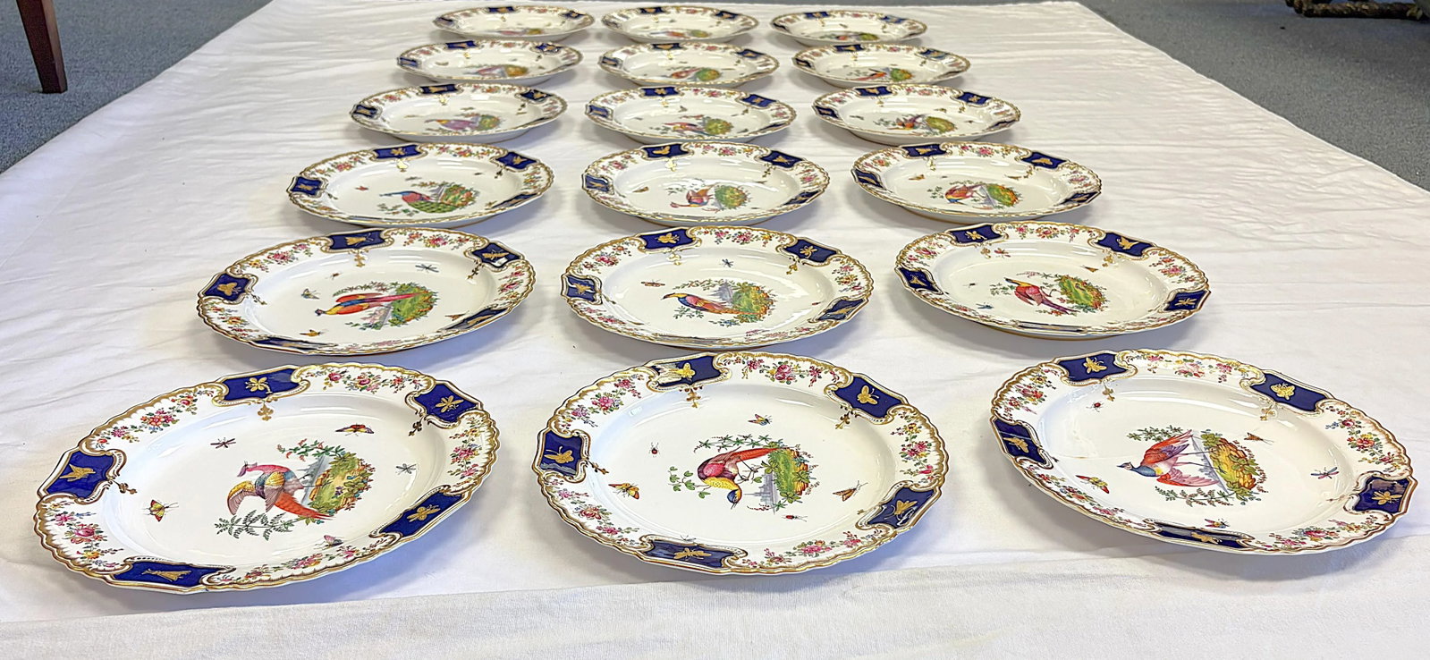 18th Century English Copeland Porcelain Dinner Plates With Hand Painted Exotic Birds & Gold Raised B - 10