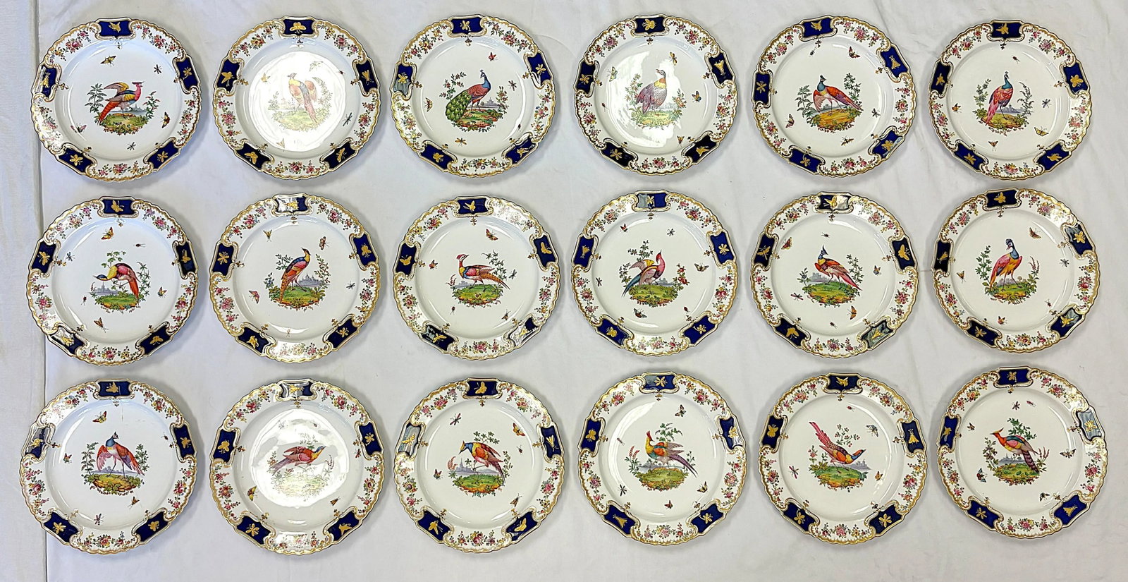 18th Century English Copeland Porcelain Dinner Plates With Hand Painted Exotic Birds & Gold Raised B - 2