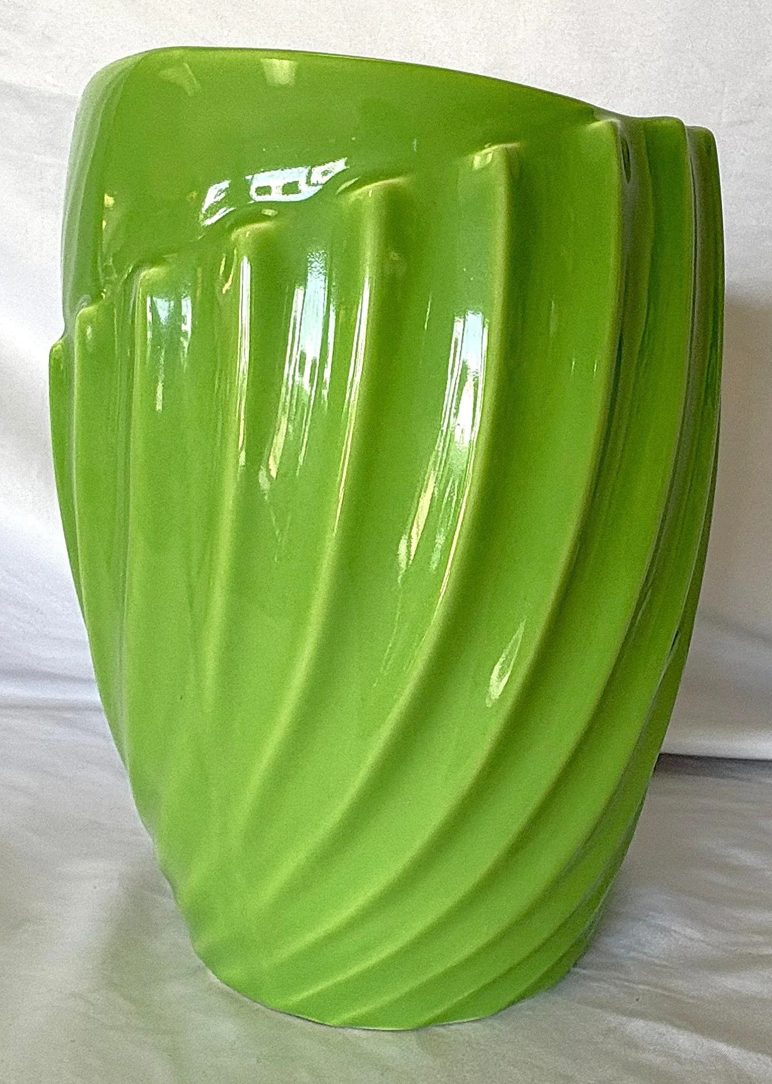 Royal Haeger Chartreuse Green Large Vase/ Ice Bucket C2004 - 2