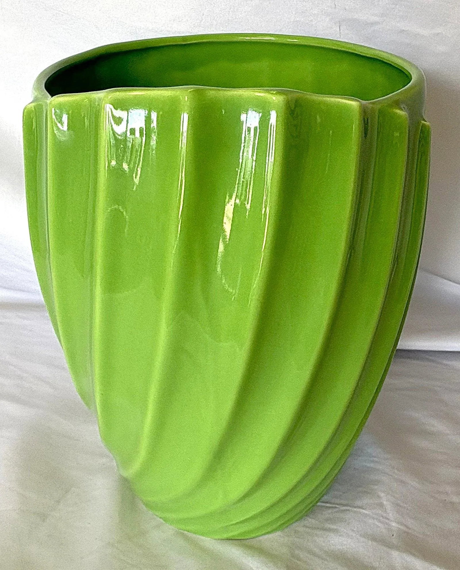 Royal Haeger Chartreuse Green Large Vase/ Ice Bucket C2004 - 4