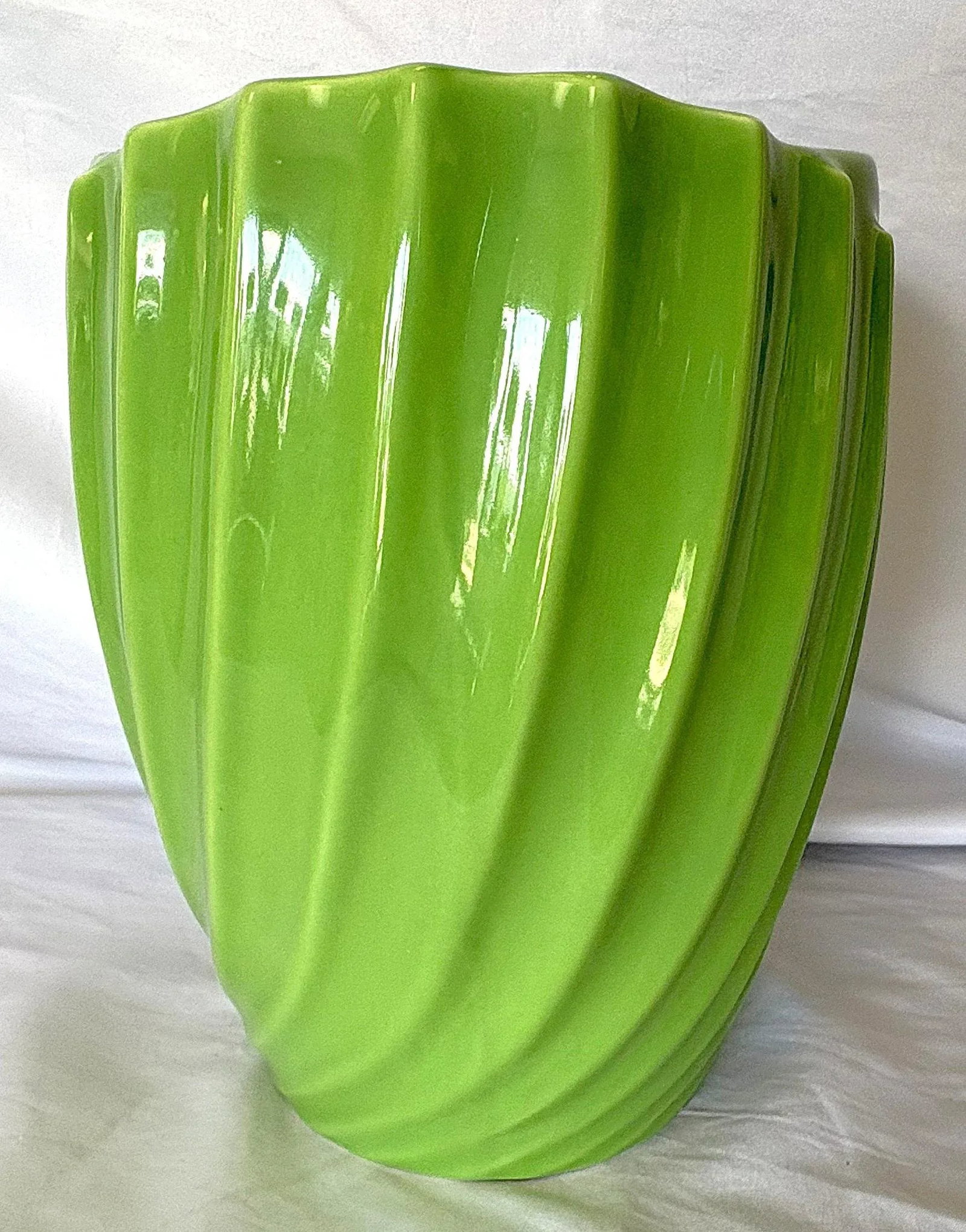 Royal Haeger Chartreuse Green Large Vase/ Ice Bucket C2004 - 5
