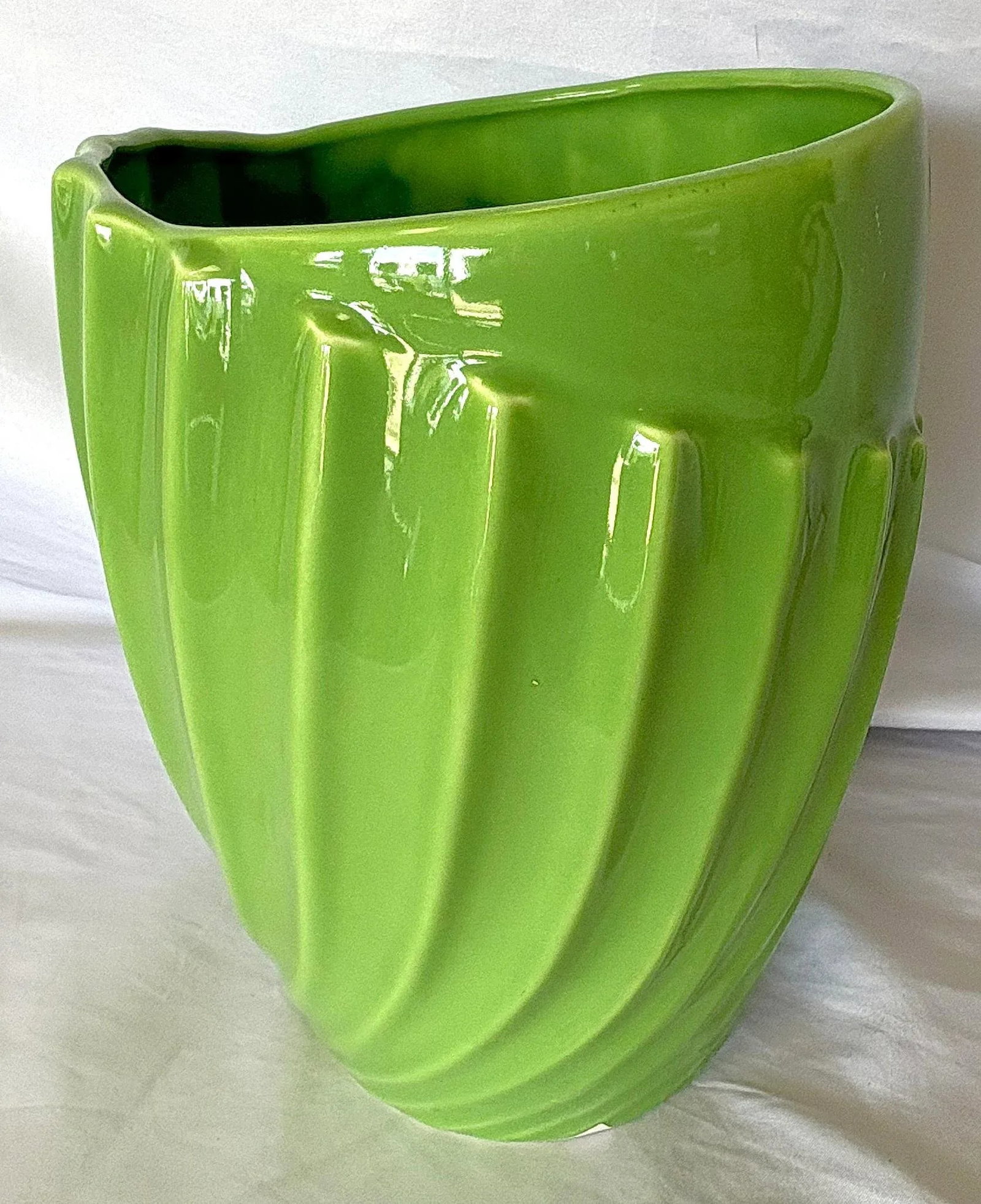 Royal Haeger Chartreuse Green Large Vase/ Ice Bucket C2004 - 7