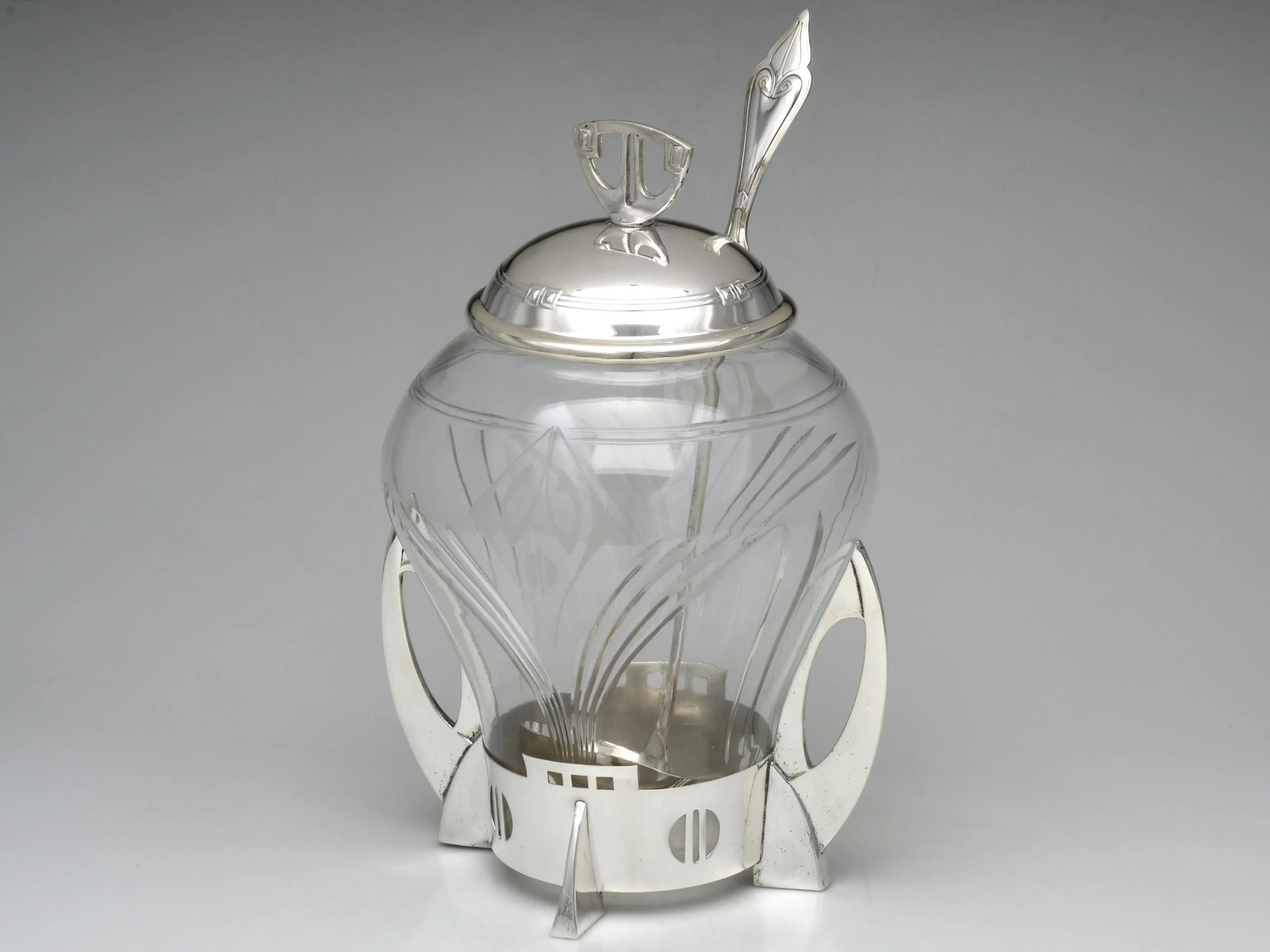 WMF Art Deco Covered Glass Punch Bowl With Silverplate Frame & Ladle, Circa 1925–1935 - 5