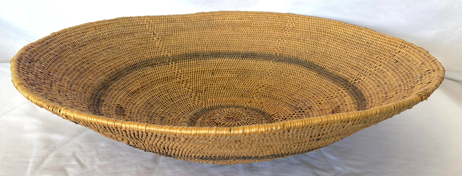 Vintage Native American Natural Fiber Woven Bowl/Basket From the Mid 20th Century - 2