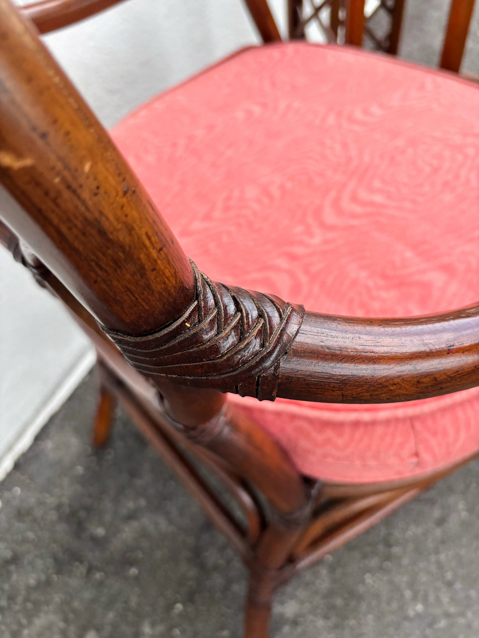 David Francis Attributed, Rattan Dining Set With Coveted "Spider Back" Coastal Design. Leather B - 3