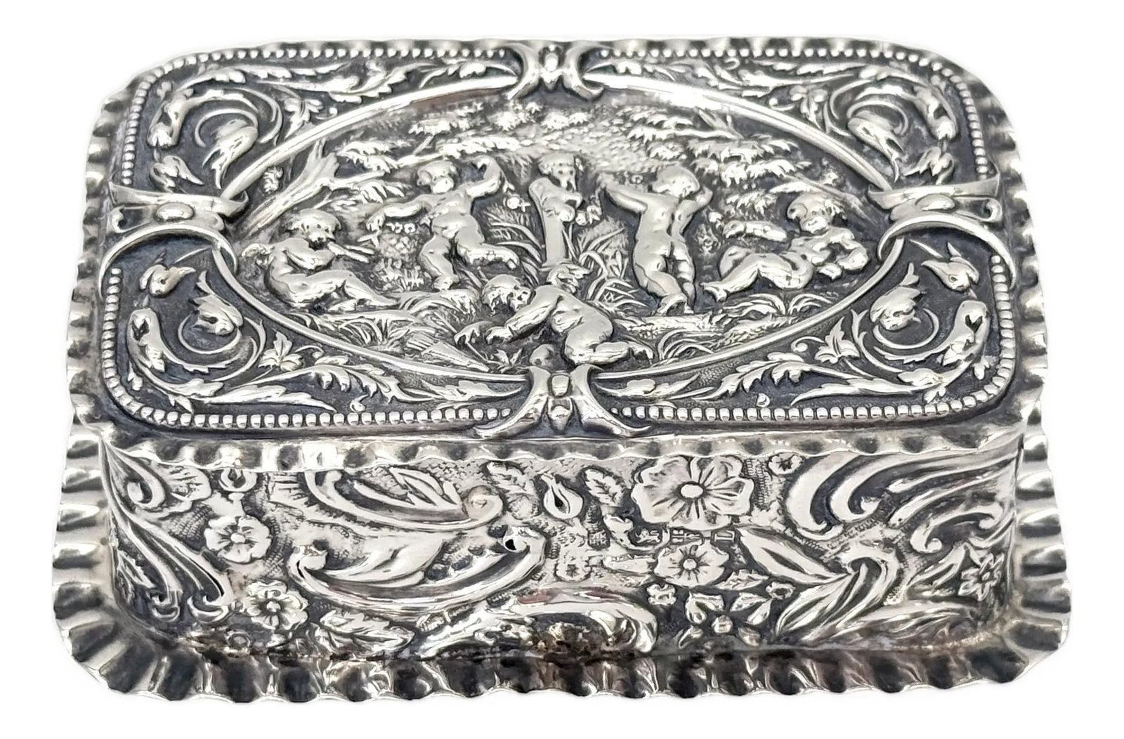 Victorian Sterling Silver Repoussé Trinket Box Putti Garden Scene, London, 1886 (1 of 12)