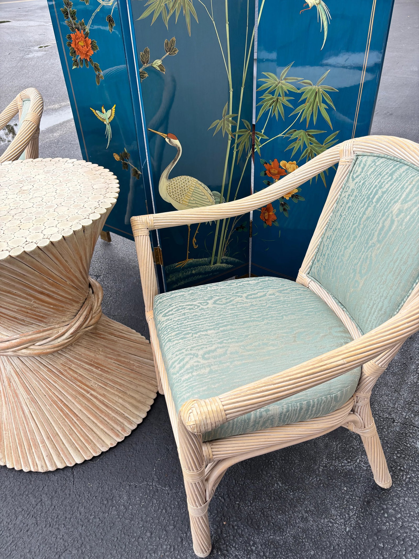 Refurbished McGuire Attributed Set of Vintage White Washed, Twisted Pencil Reed Chairs. McGuire Tabl - 4