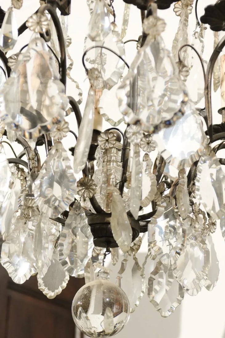 French 1890s Eight-Light Crystal Chandelier with Bronze Armature and Obelisks - 11