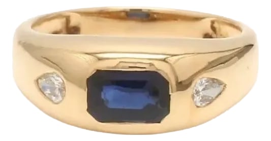 Natural 1.07 cts blue sapphire & 0.21 cts diamond ring in 18k gold: Blue sapphire emerald cut diamond gypsy ring gold Natural blue sapphire flush set ring with pear diamond Vintage signet chunky ring gold GEMSTONE DETAILS : âœ¦ Gemstone : Blue Sapphire
