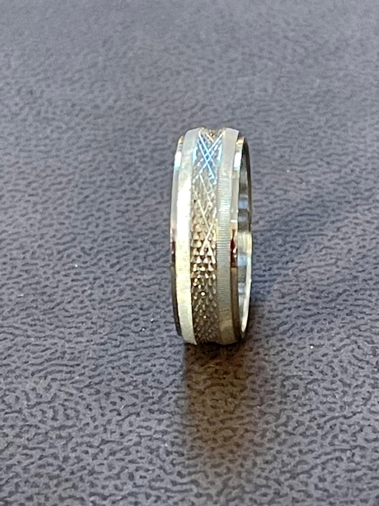 14 Karat White Gold Classic Wide Wedding Band With Design Ring, Unisex - 8