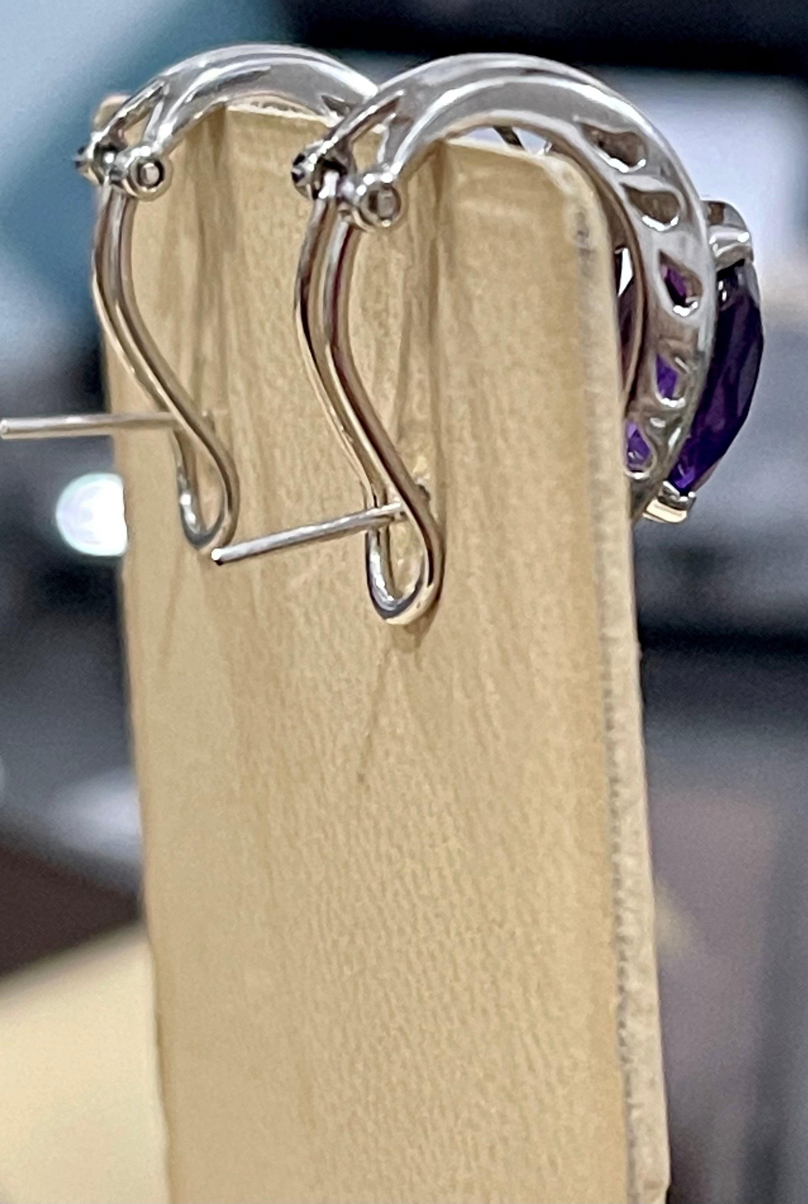 6 Carat Amethyst and Diamond 14 Karat White Gold Earrings, Omega Back - 17