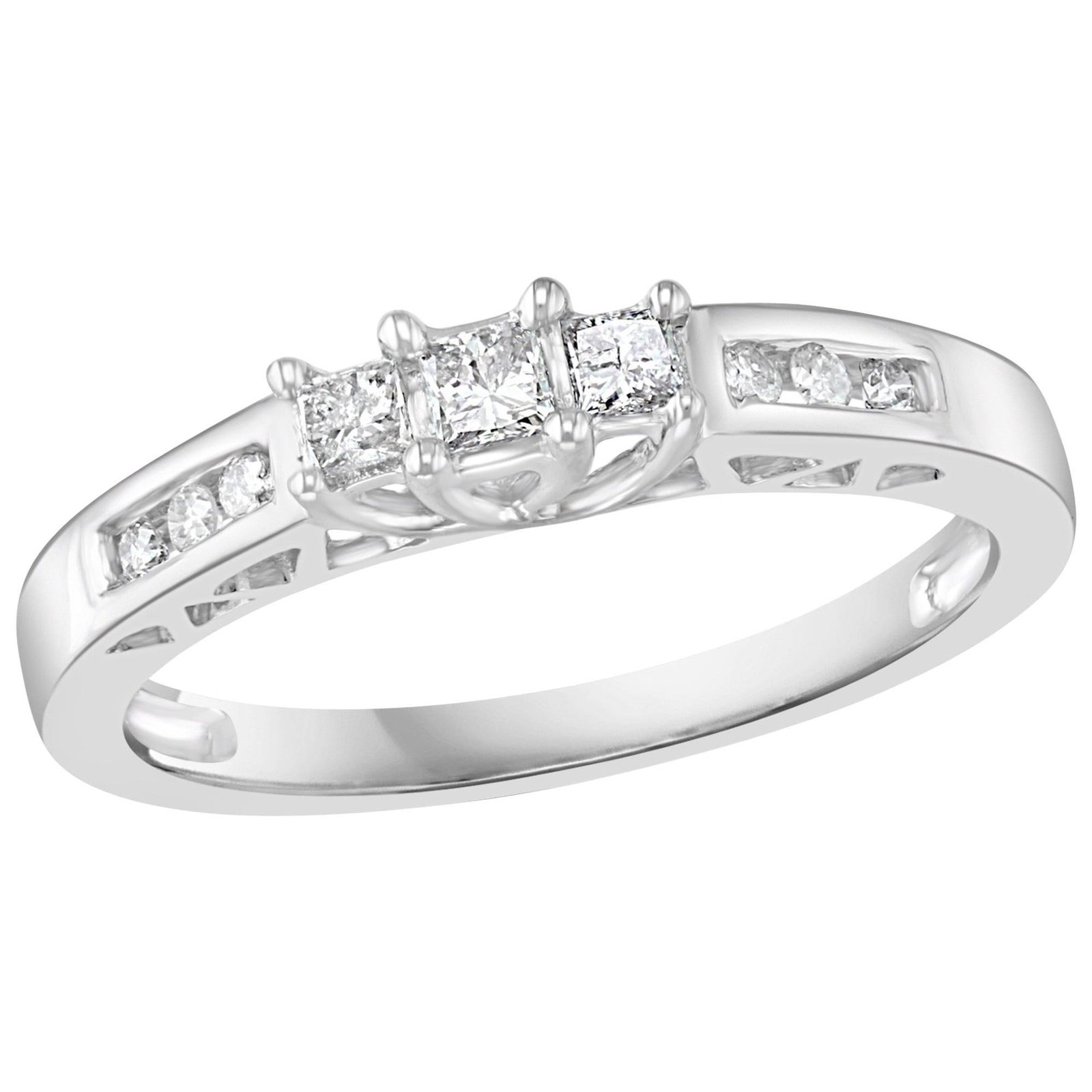 Three-Stone Diamond 0.30 Carat Traditional Ring/Band 14 Karat White Gold - 15