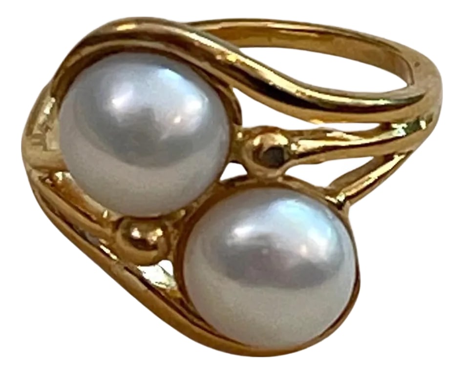 18 Karat Yellow Gold And Two Pearls Ring (1 of 18)