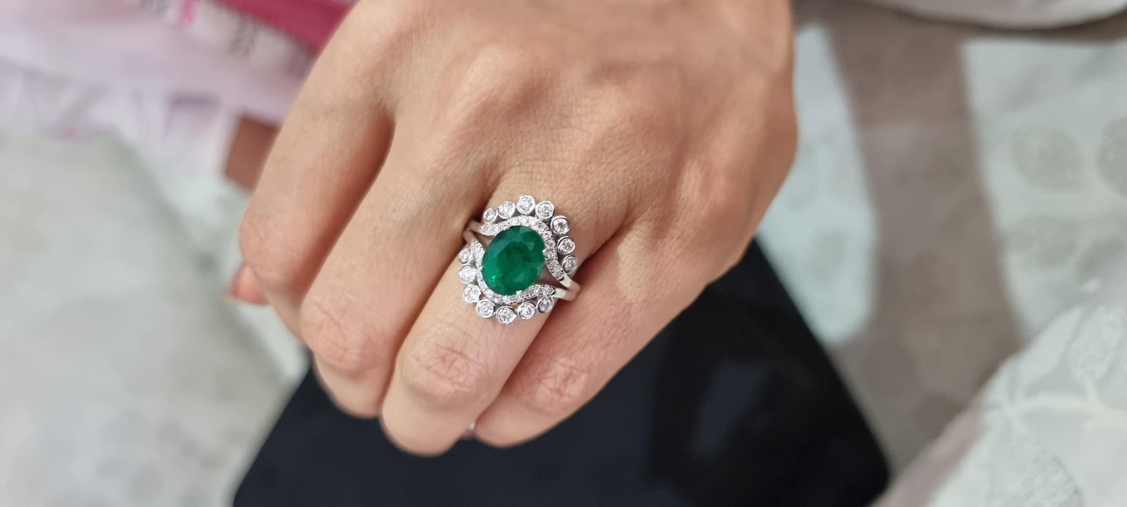 2.96 carats Natural Zambian Emerald Ring with Diamonds 0.65 carats and 14k Gold - 4