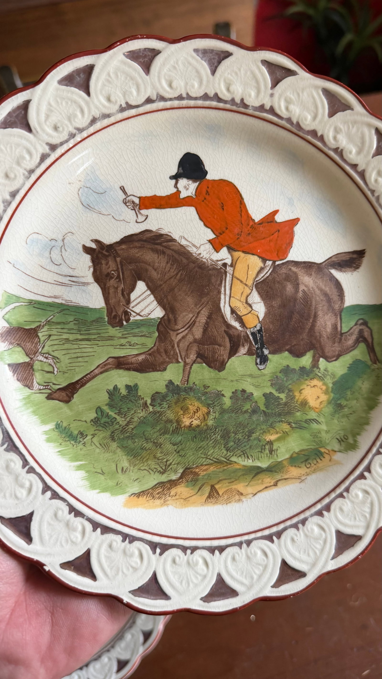 A Very Fine Set of 6 Wedgwood Equestrian and Fox Hunting Scene Plates, Circa 1920's - 11