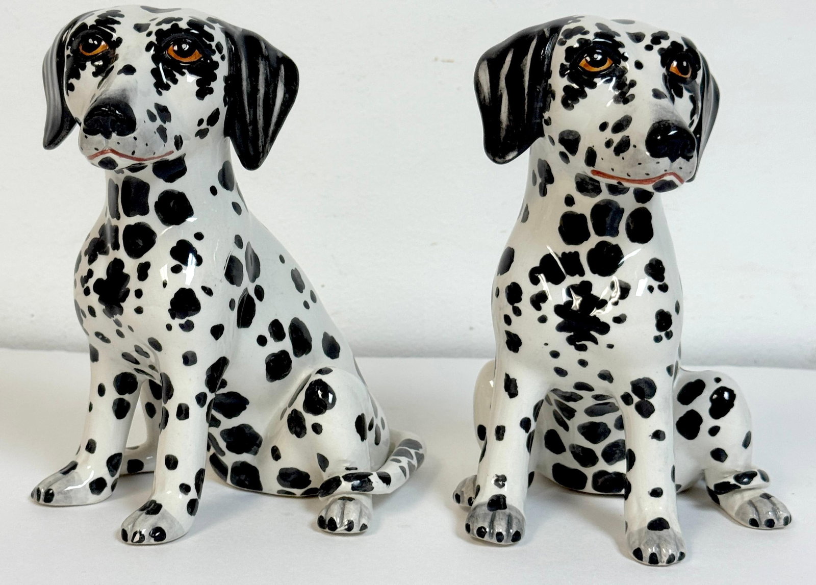 Pair of Italian Hollywood Regency Hand-Painted Pottery Dalmatian Puppies, 1970s - 7