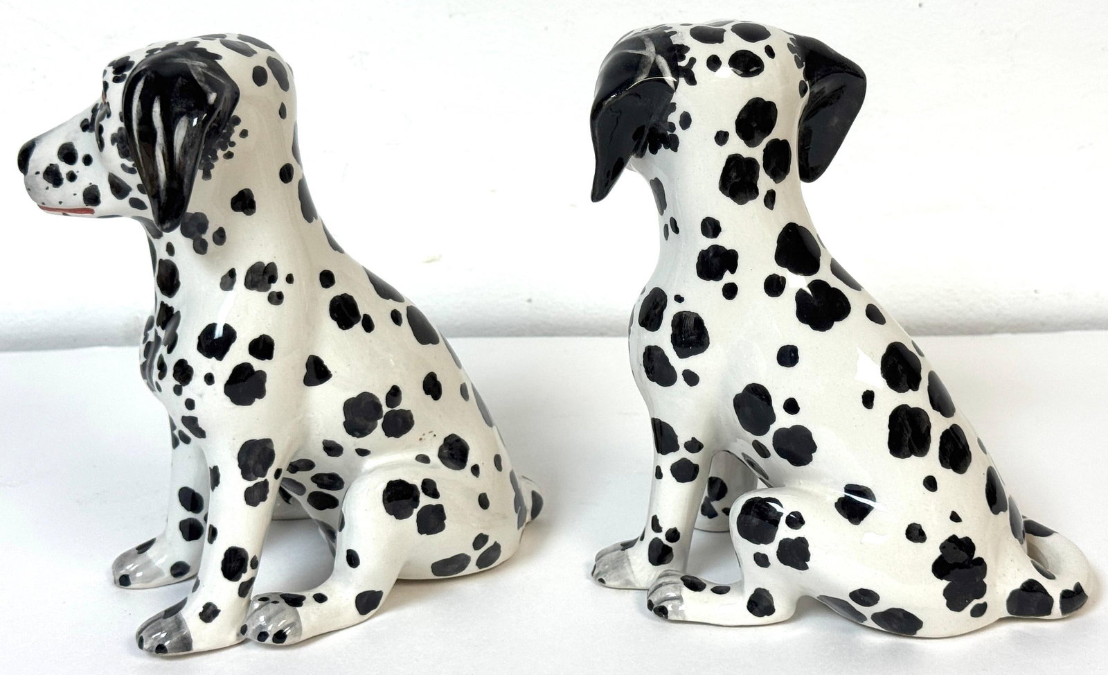 Pair of Italian Hollywood Regency Hand-Painted Pottery Dalmatian Puppies, 1970s - 9