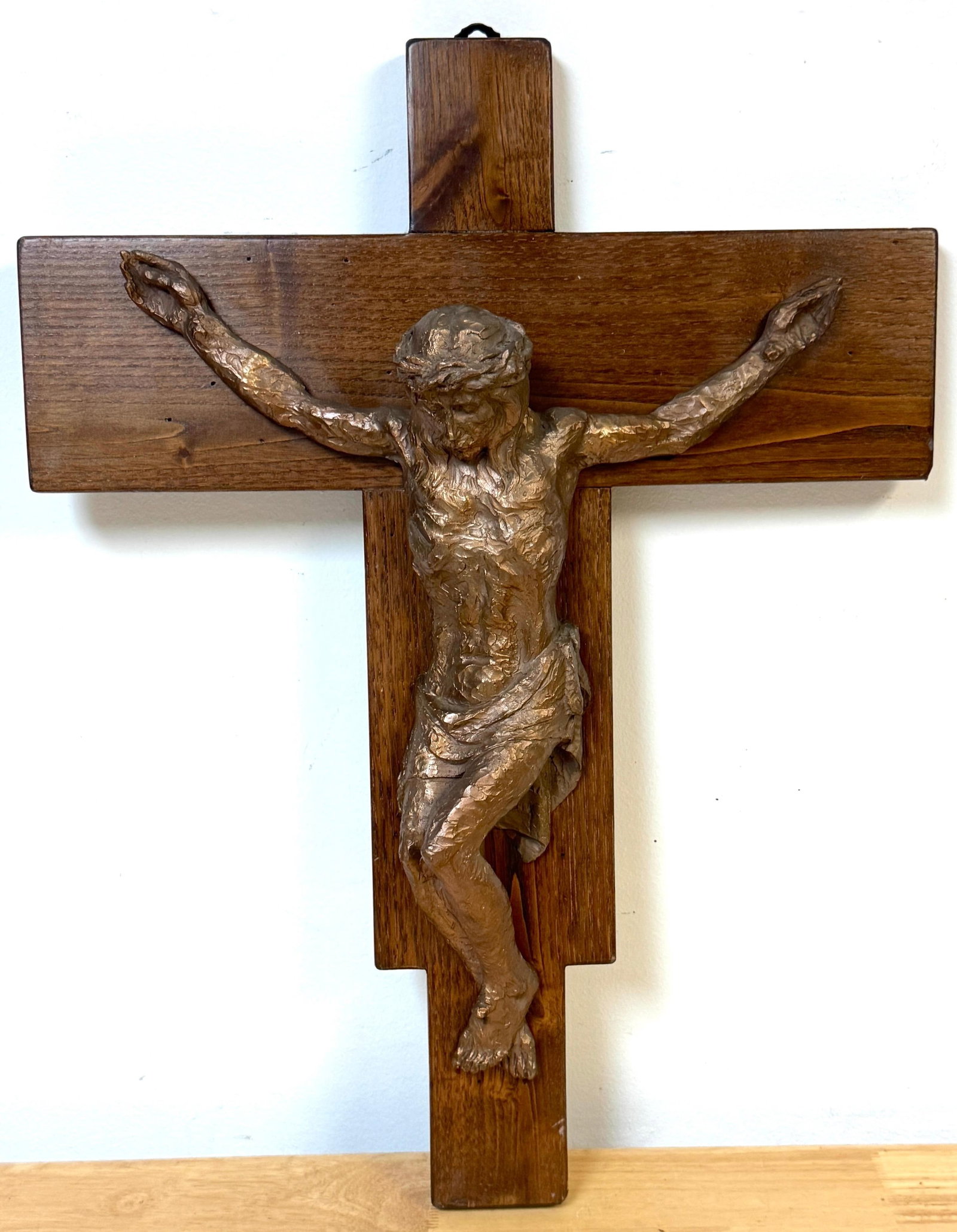 Modernist Cast Bronze Crucifix on Walnut Cross, French or Belgian, Circa 1960s - 2