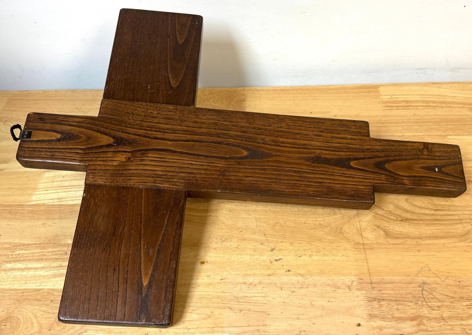 Modernist Cast Bronze Crucifix on Walnut Cross, French or Belgian, Circa 1960s - 4