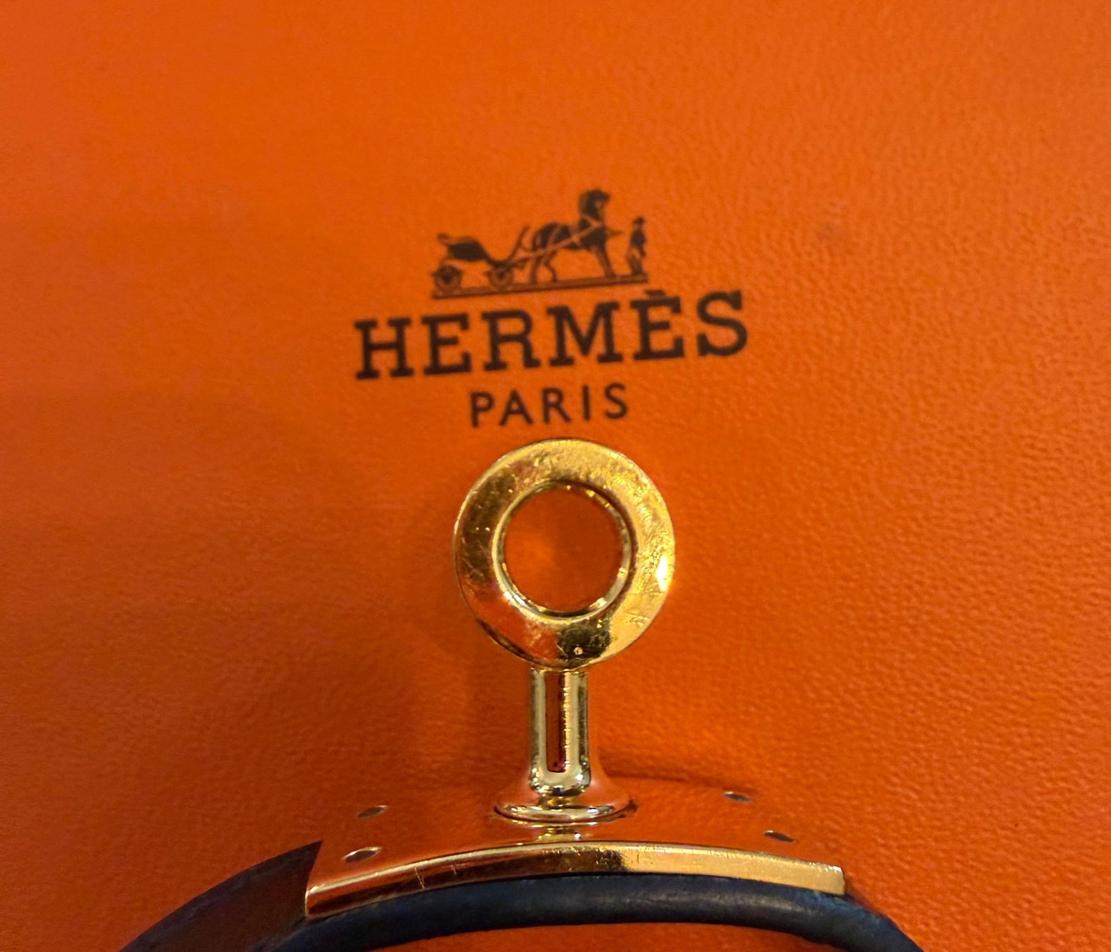 Hermès Kelly Double Tour Bracelet in Black Leather With Gold-Plated Hardware - 12