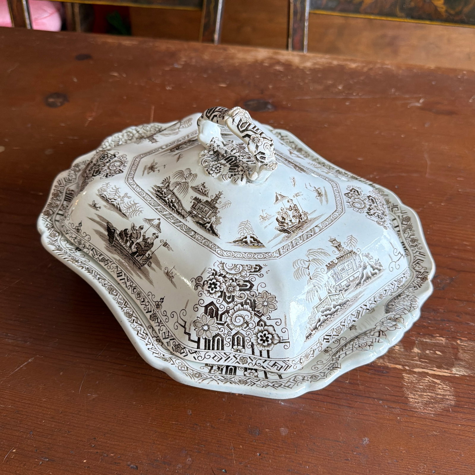 A Antique Brown Transfer Decorated Staffordshire Covered Vegetable Dish, "Nankin" by Dimmock, Ci - 11