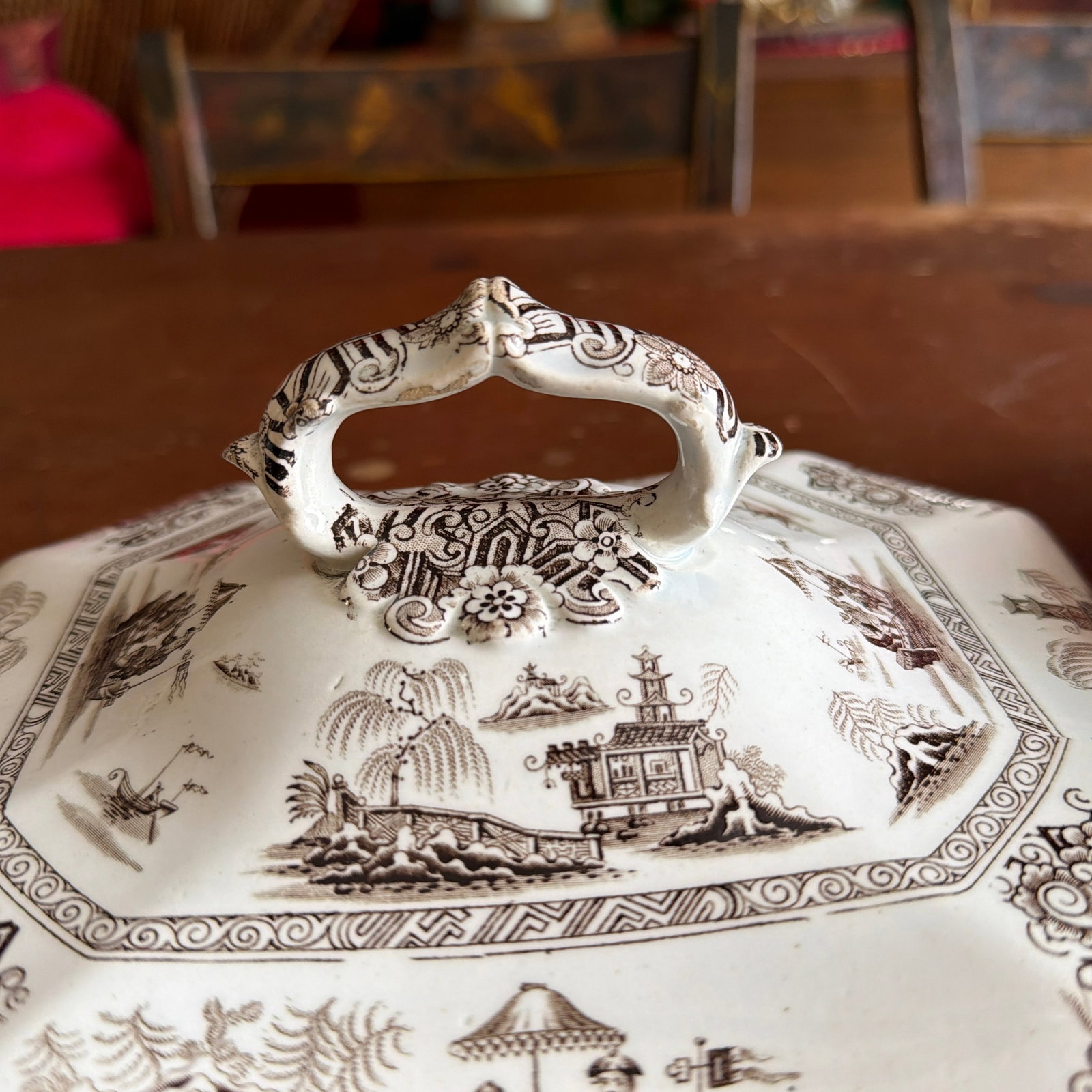 A Antique Brown Transfer Decorated Staffordshire Covered Vegetable Dish, "Nankin" by Dimmock, Ci - 6