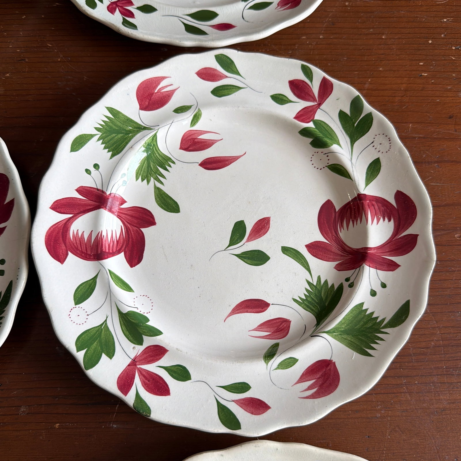 A Very Nice Set of 7 of Antique Staffordshire Early Adam's Rose Plates, Circa 1830 - 6