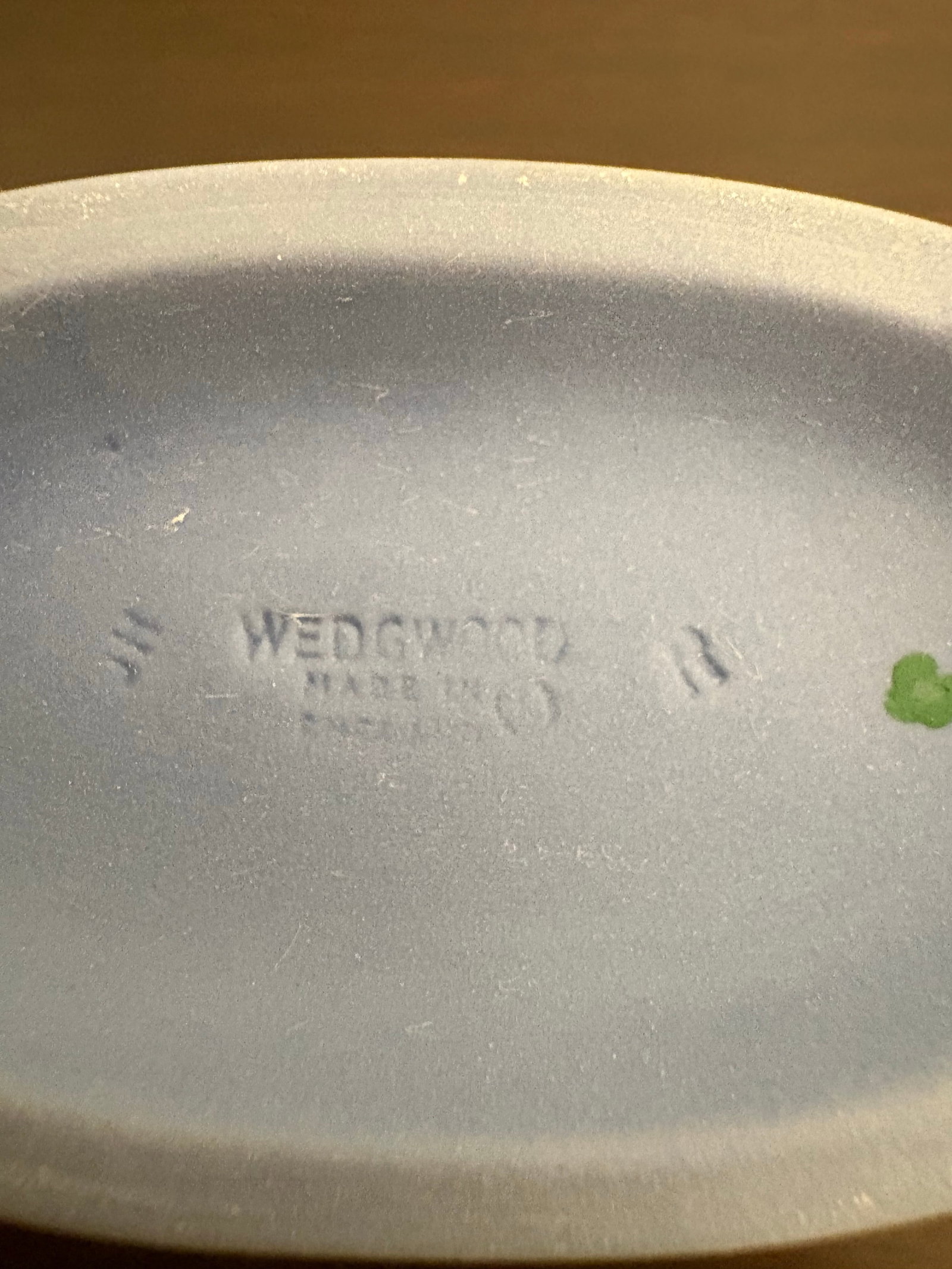 Vintage Wedgwood Vase and Tub - A Set - 2