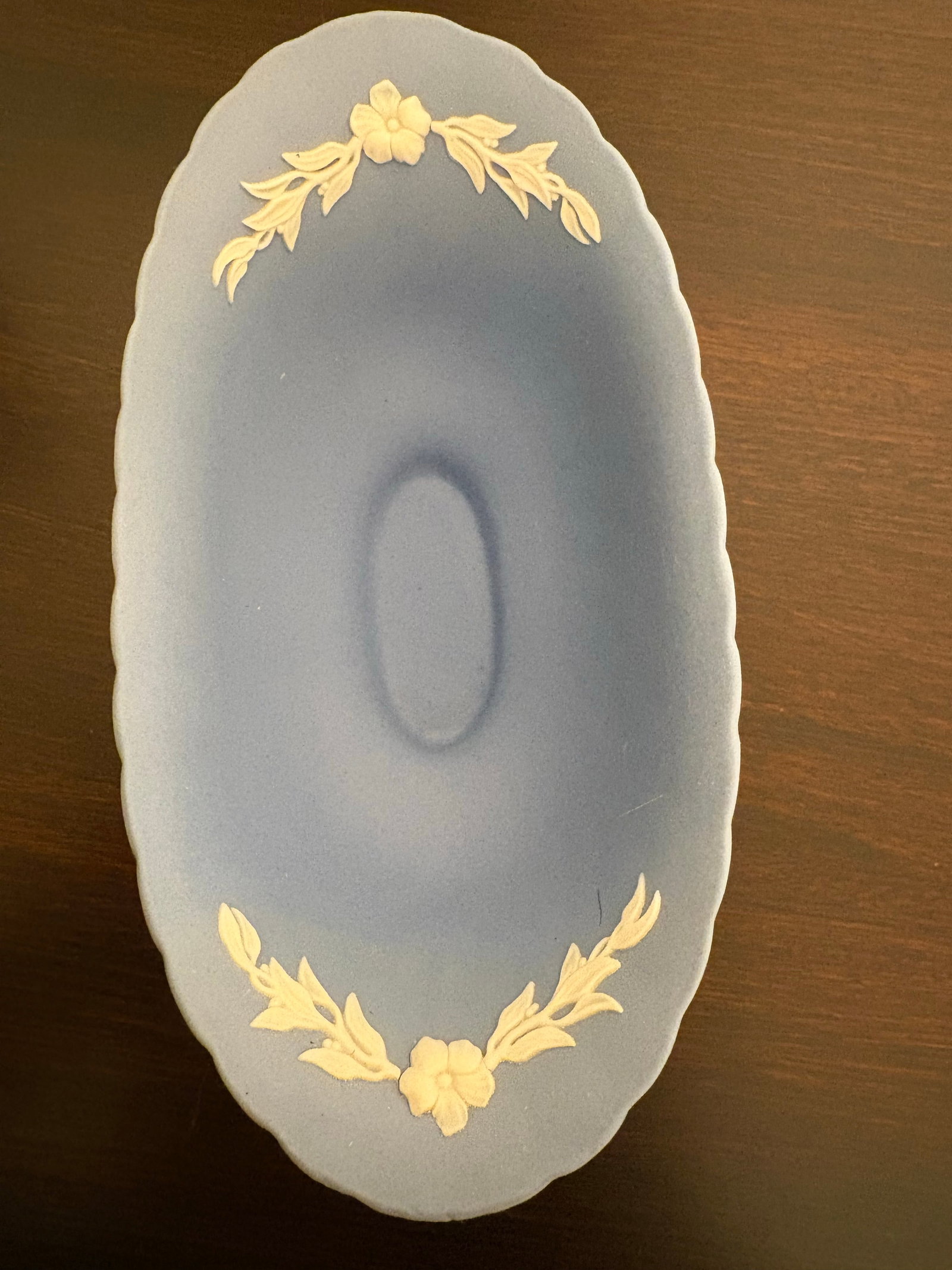 Vintage Wedgwood Vase and Tub - A Set - 3
