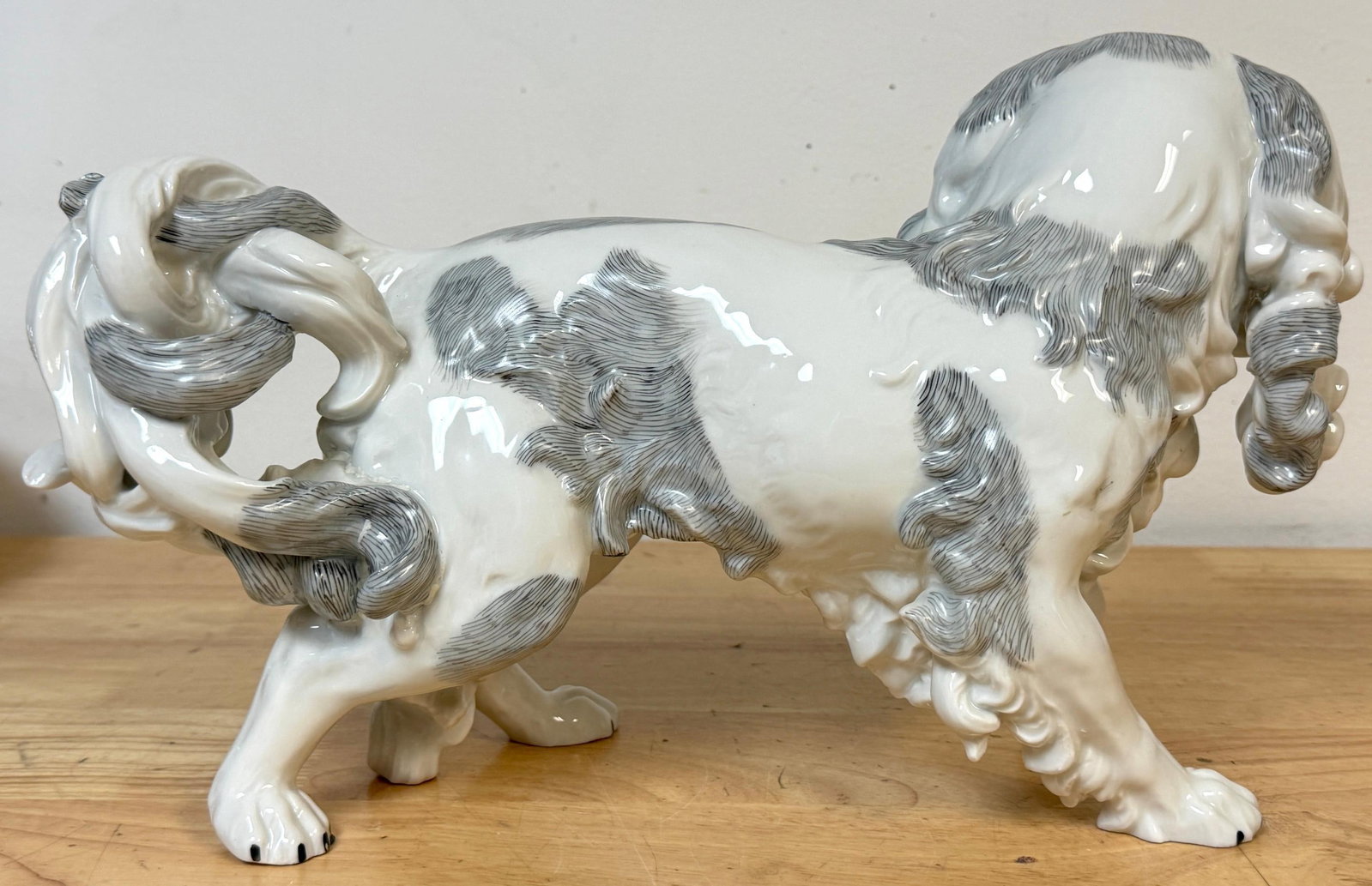 Large Dresden Porcelain Standing Toy Spaniel King Charles / Pekingese, 1900s - 6