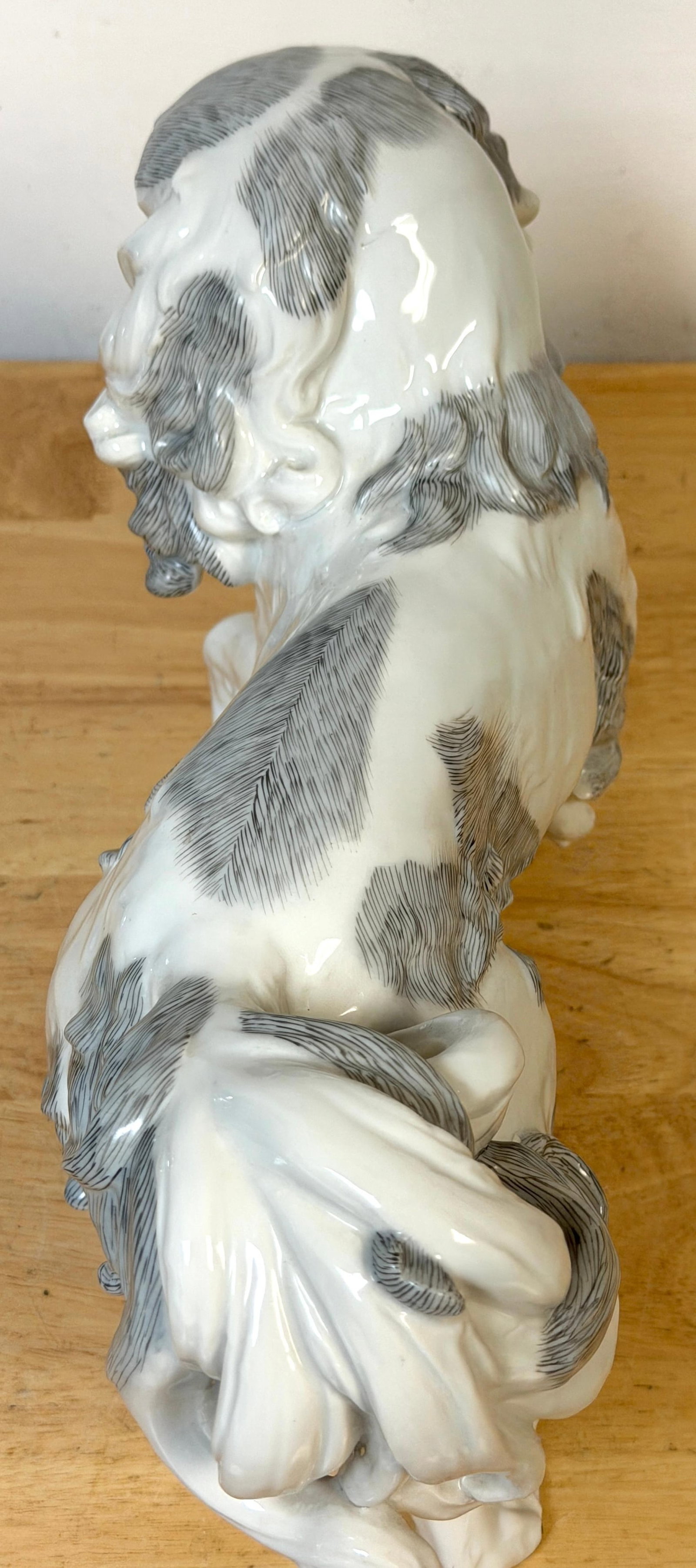 Large Dresden Porcelain Standing Toy Spaniel King Charles / Pekingese, 1900s - 9