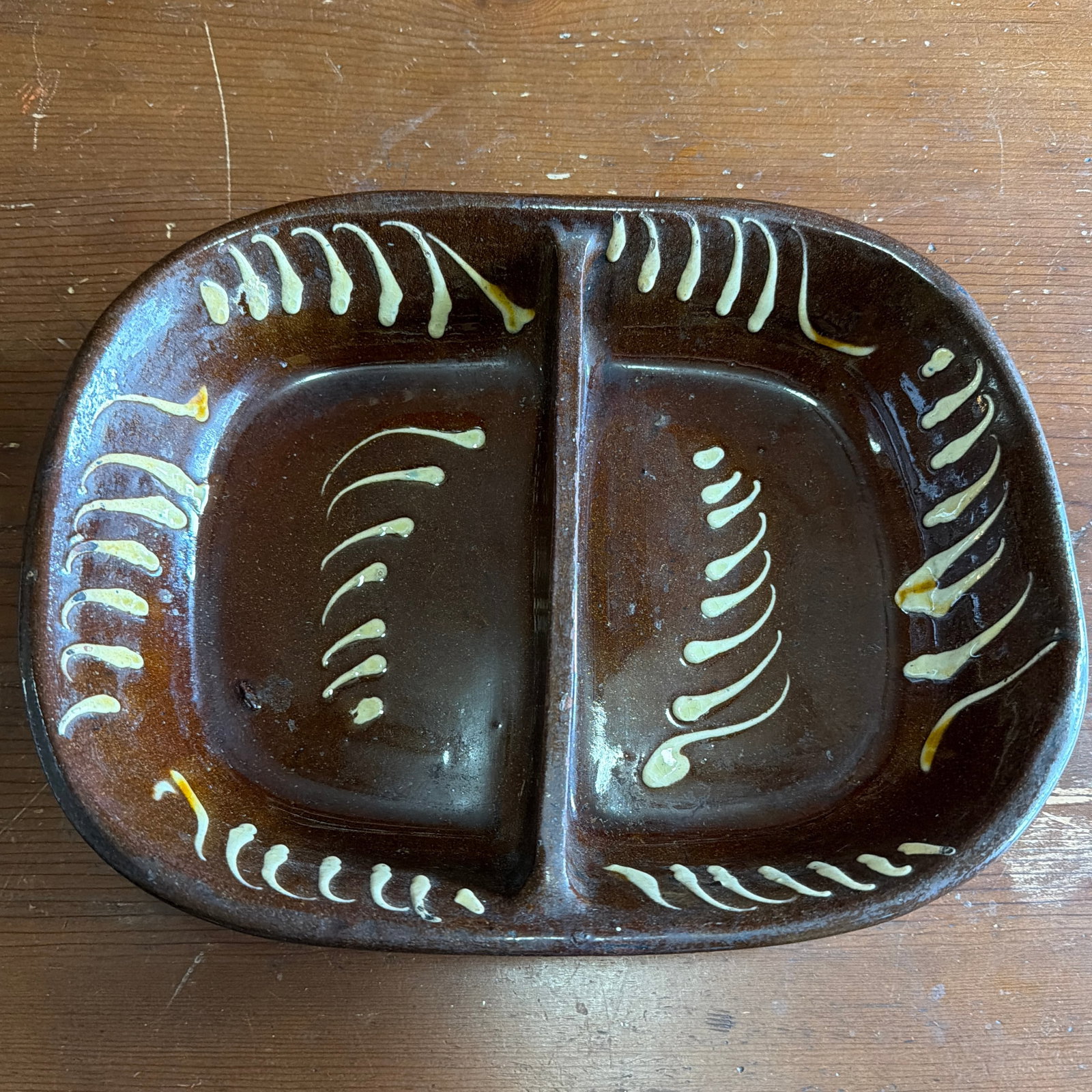 Antique English Slipware Red Pottery Decorated Divided Dish, 19th Century - 11