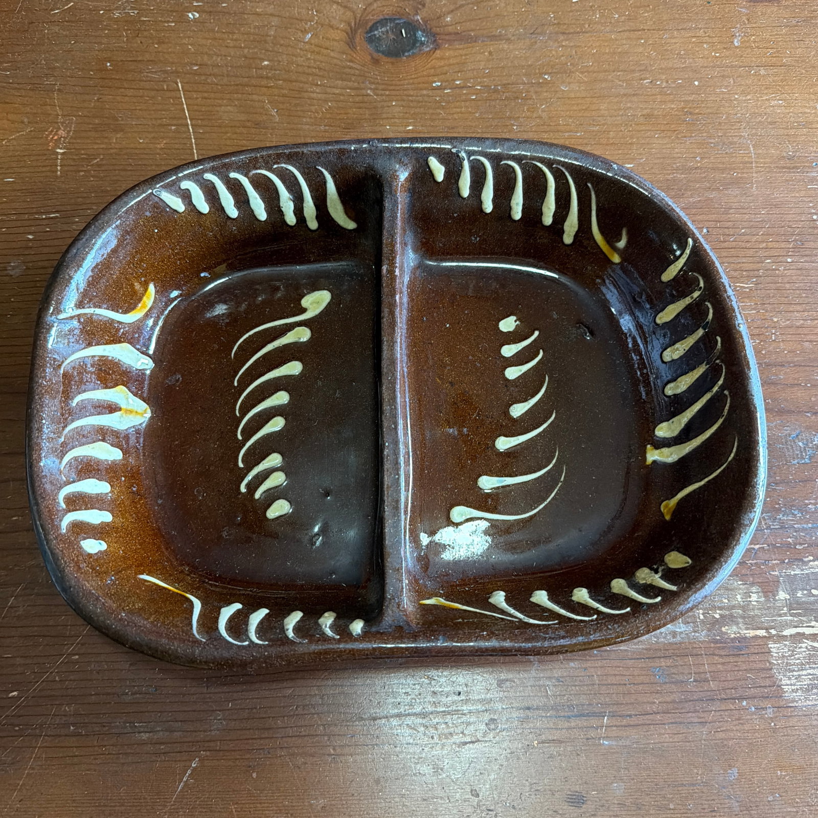 Antique English Slipware Red Pottery Decorated Divided Dish, 19th Century - 6