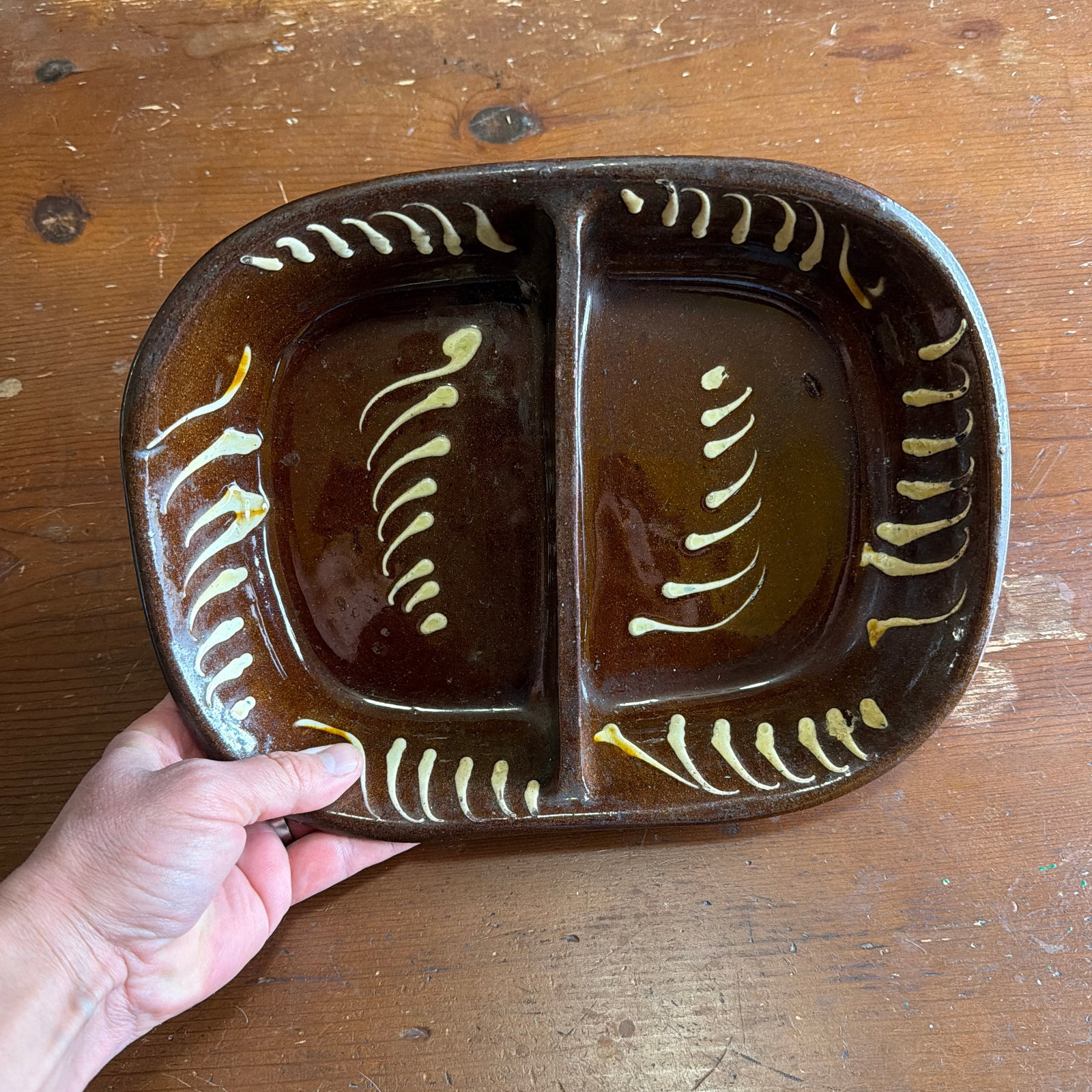 Antique English Slipware Red Pottery Decorated Divided Dish, 19th Century - 8
