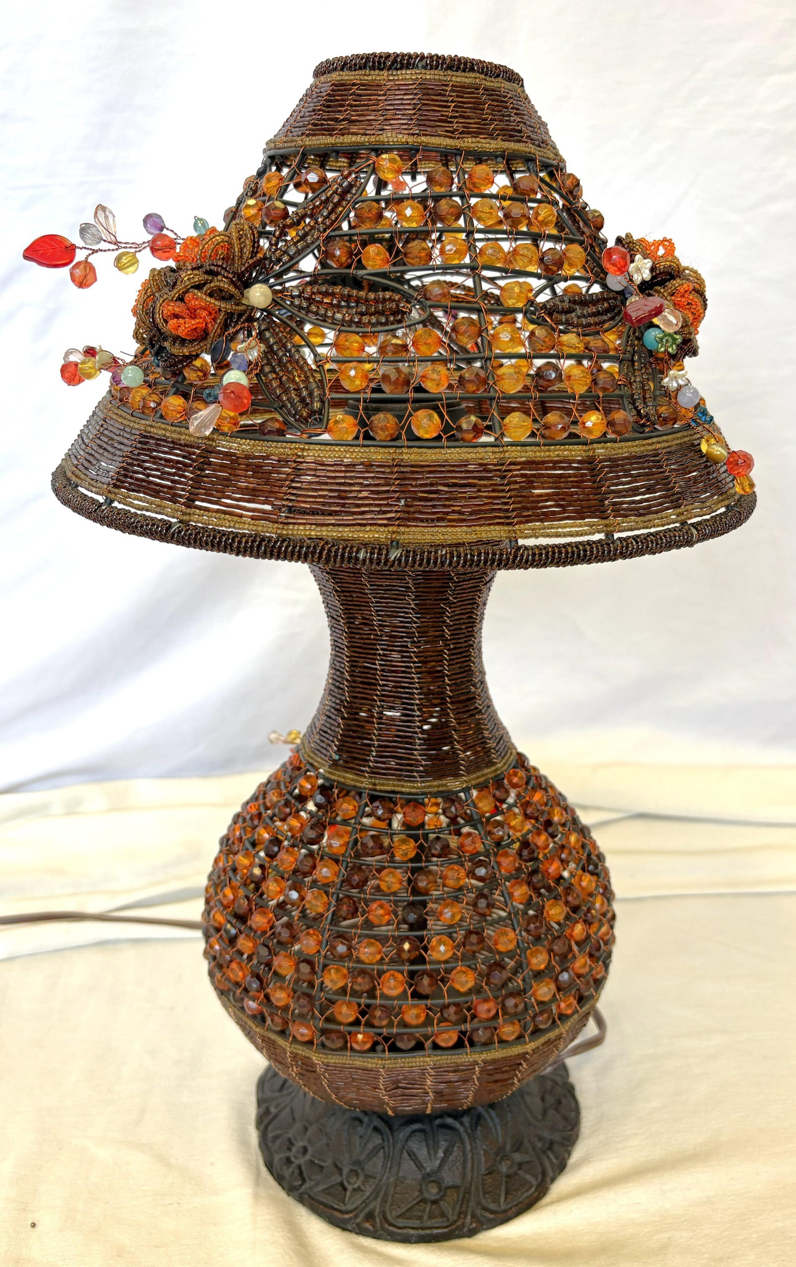 Vintage Beaded Tramp Art Table Lamp With Floral Embellishments - 12
