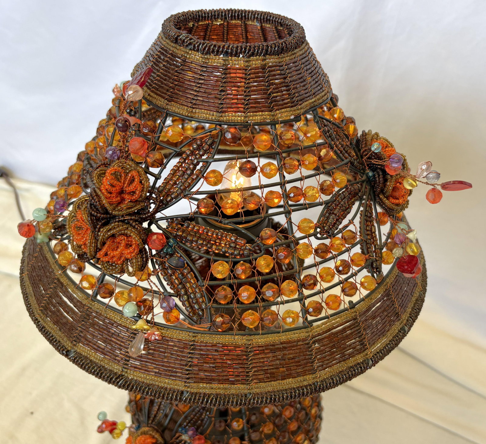 Vintage Beaded Tramp Art Table Lamp With Floral Embellishments - 17