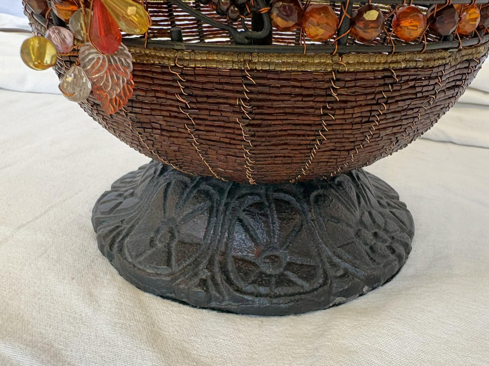 Vintage Beaded Tramp Art Table Lamp With Floral Embellishments - 7