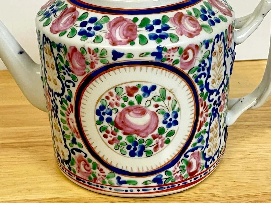 18th C Chinese Export Famille Rose Tea Pot, in the French Taste - 4