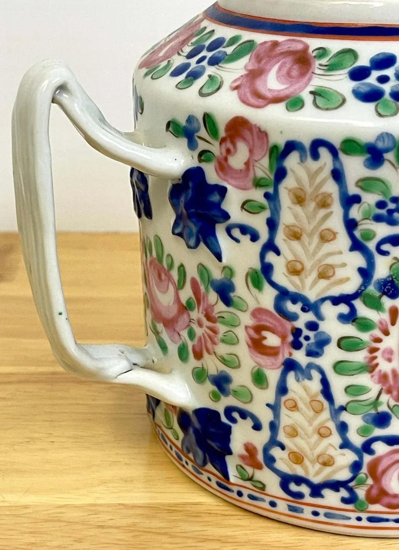 18th C Chinese Export Famille Rose Tea Pot, in the French Taste - 8
