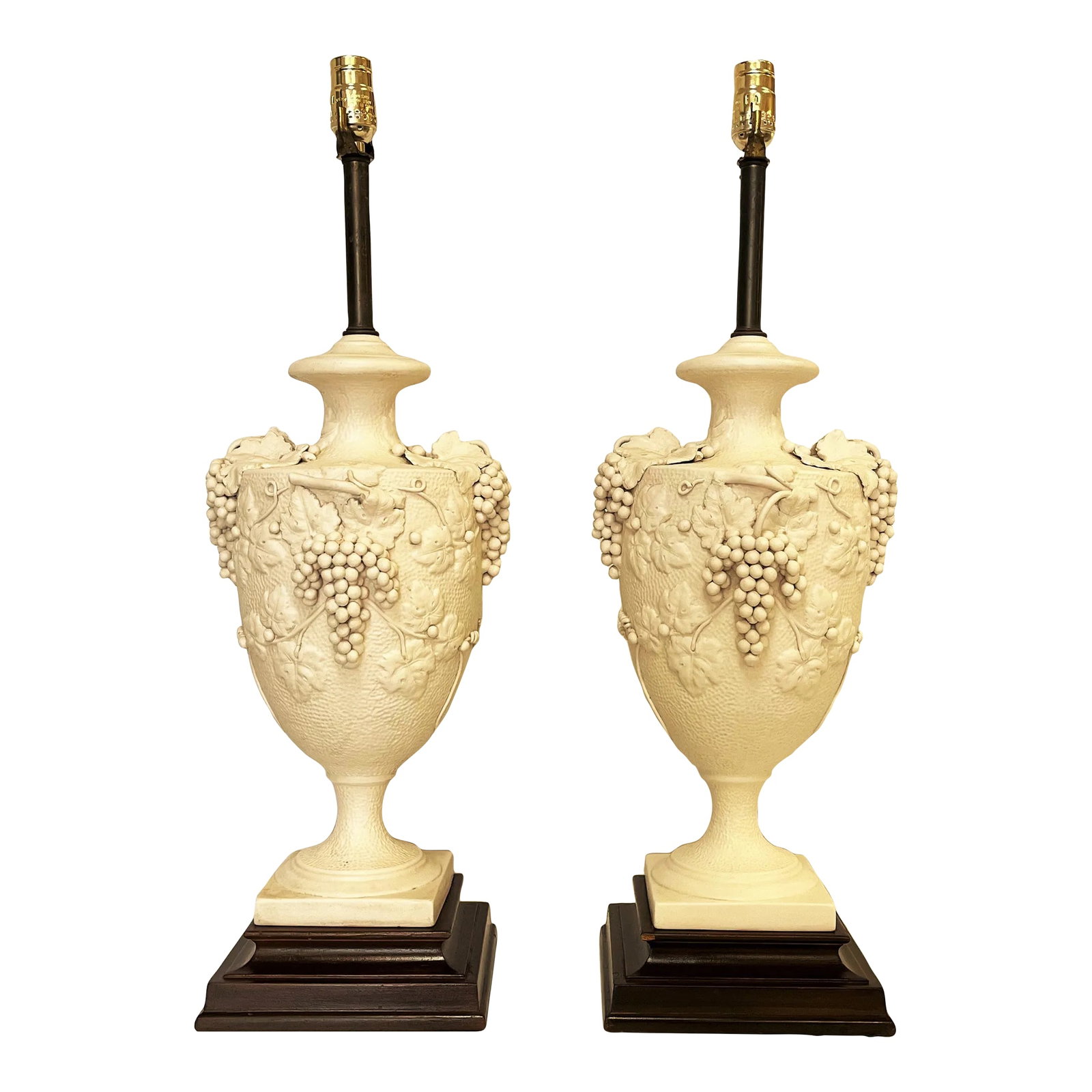 Vintage 1950's Italian Blanc De Chine Porcelain Lamps With Grape Cluster Motif- a Pair (1 of 13)