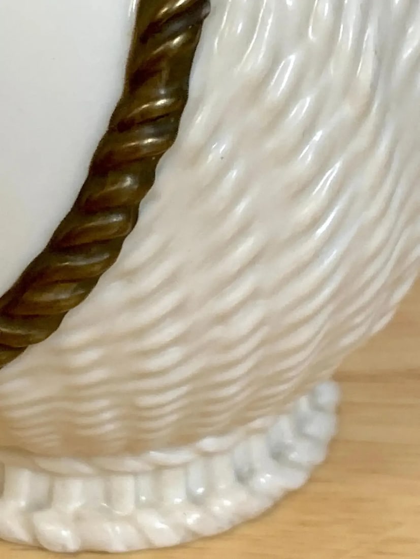 Late 19th Century Royal Worcester Aesthetic Basketweave Amphora Spill Vase, 1883 - 3