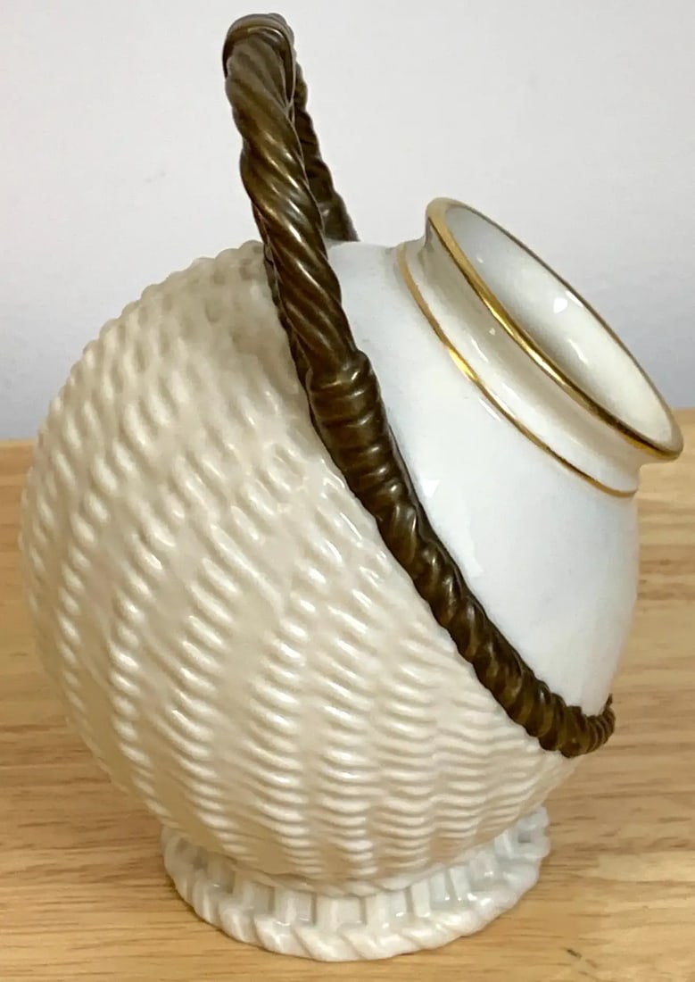 Late 19th Century Royal Worcester Aesthetic Basketweave Amphora Spill Vase, 1883 - 6